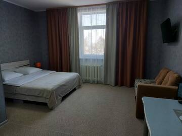 Стандартный трехместный номер в Гостинице Куршавель